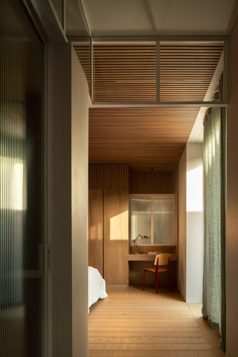 Tuckey Design Studio设计的极简住宅Lake Como Villa