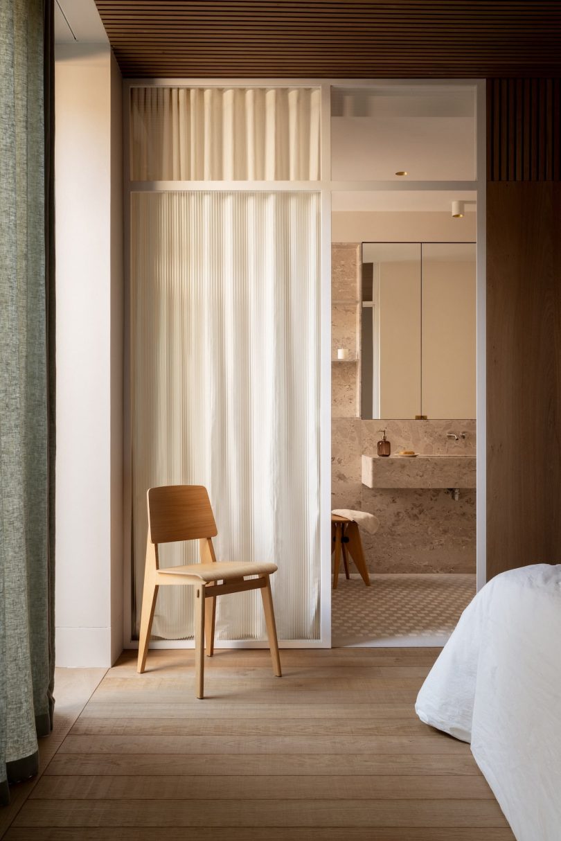 Tuckey Design Studio设计的极简住宅Lake Como Villa