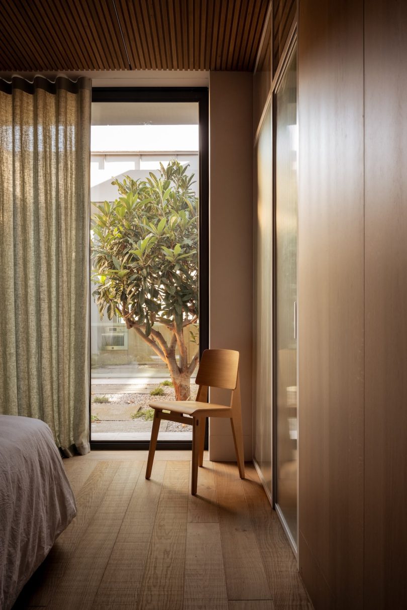 Tuckey Design Studio设计的极简住宅Lake Como Villa