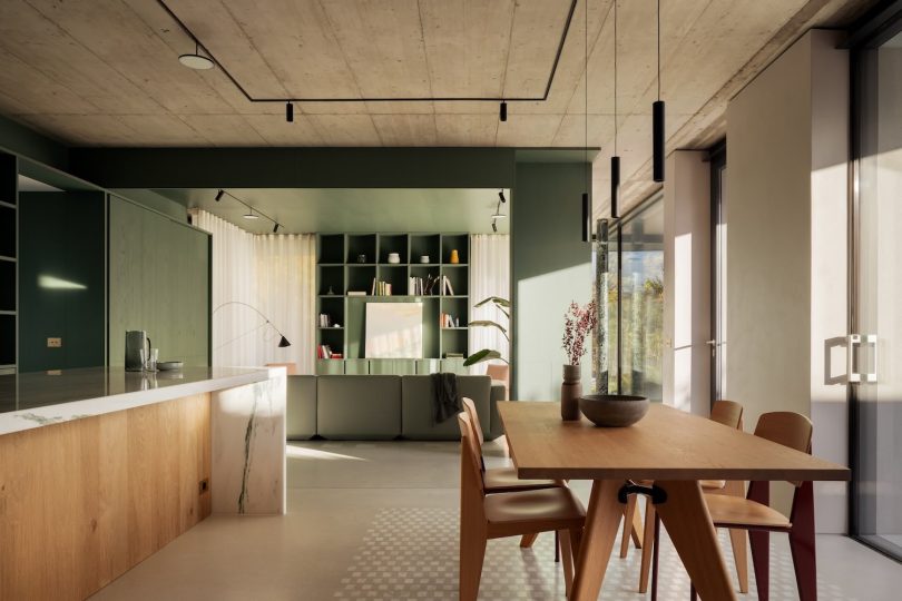 Tuckey Design Studio设计的极简住宅Lake Como Villa