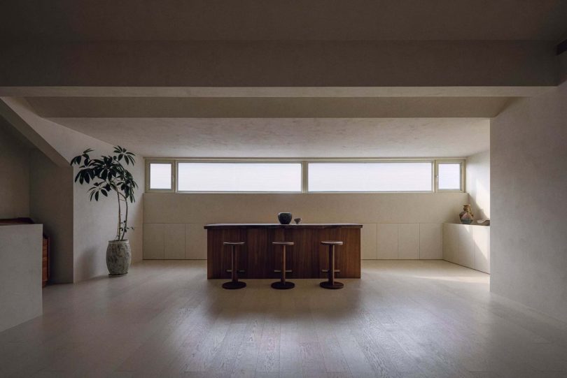 NOV.11 STUDIO设计的极简主义住宅Living Theater