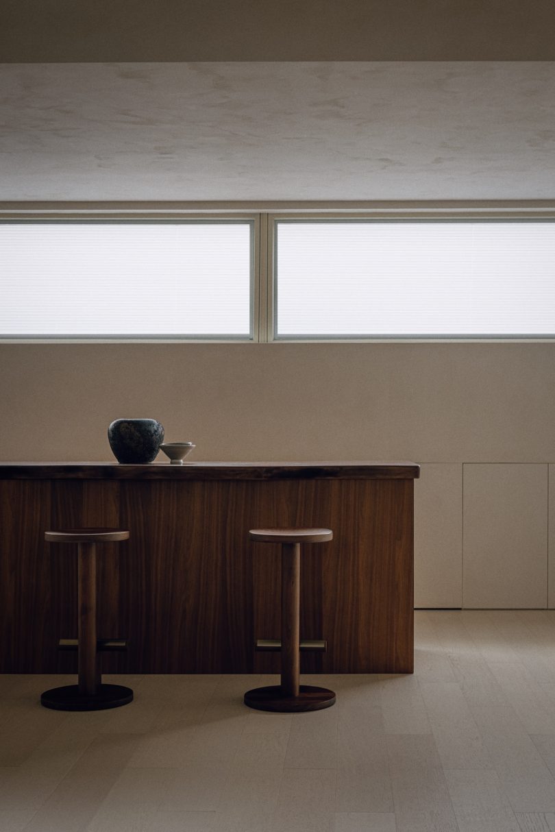 NOV.11 STUDIO设计的极简主义住宅Living Theater