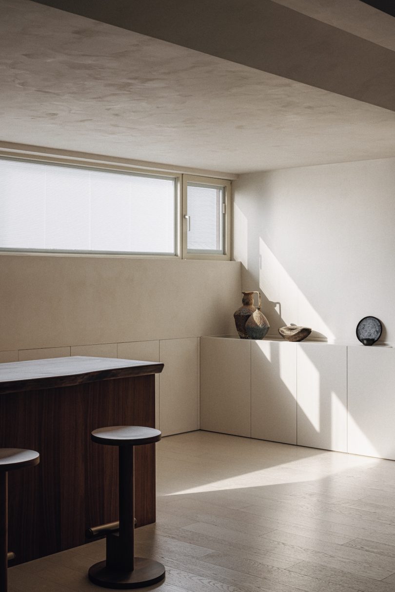 NOV.11 STUDIO设计的极简主义住宅Living Theater