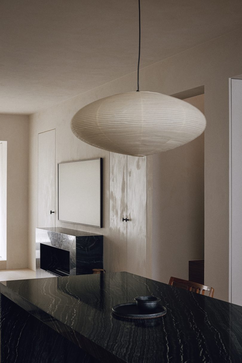 NOV.11 STUDIO设计的极简主义住宅Living Theater