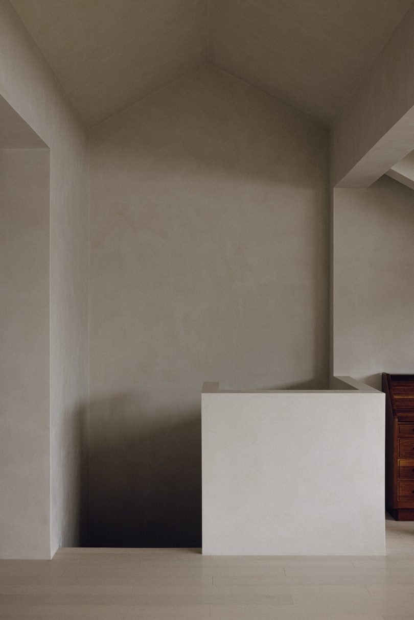 NOV.11 STUDIO设计的极简主义住宅Living Theater