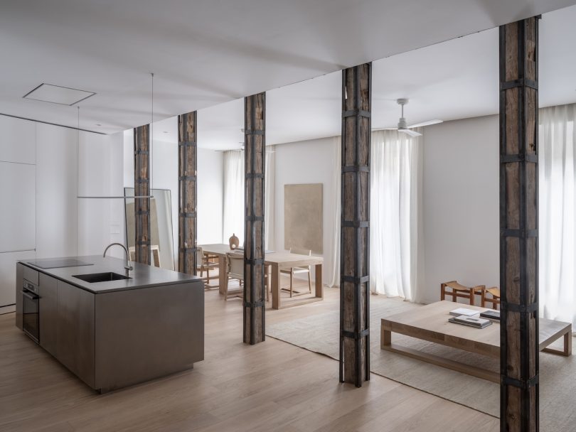 Donaire Milans Arquitectos设计的极简住宅Renovation in Tribunal