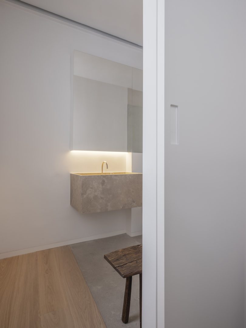 Donaire Milans Arquitectos设计的极简住宅Renovation in Tribunal