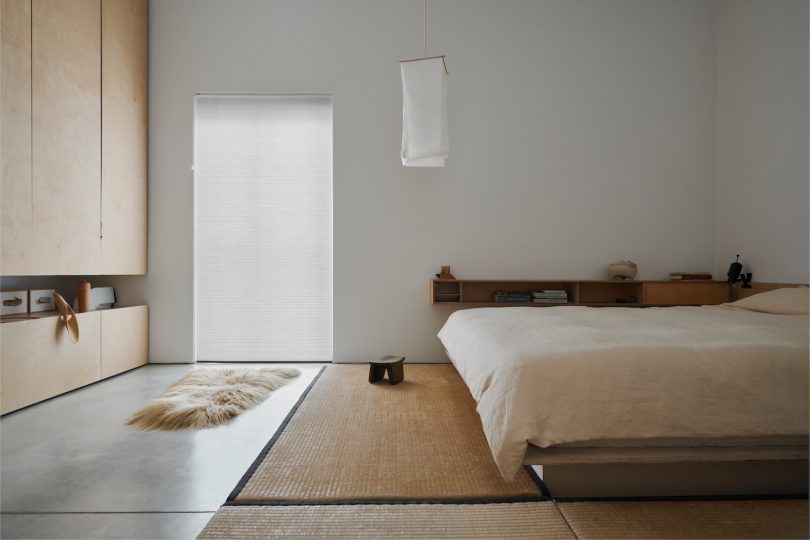 Salty Architects设计的极简主义公寓STND Apartment