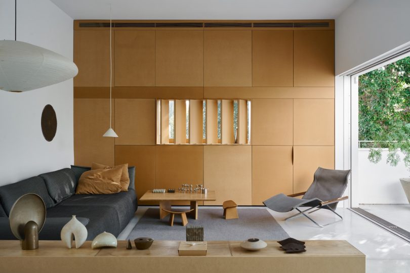 Salty Architects设计的极简主义公寓STND Apartment