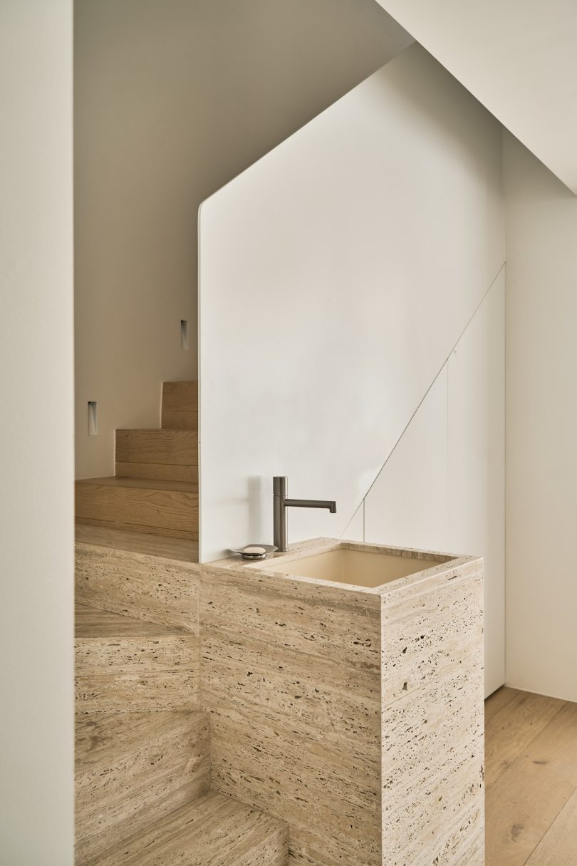 由Zhang Zihao设计的极简主义住宅Beijing Residence