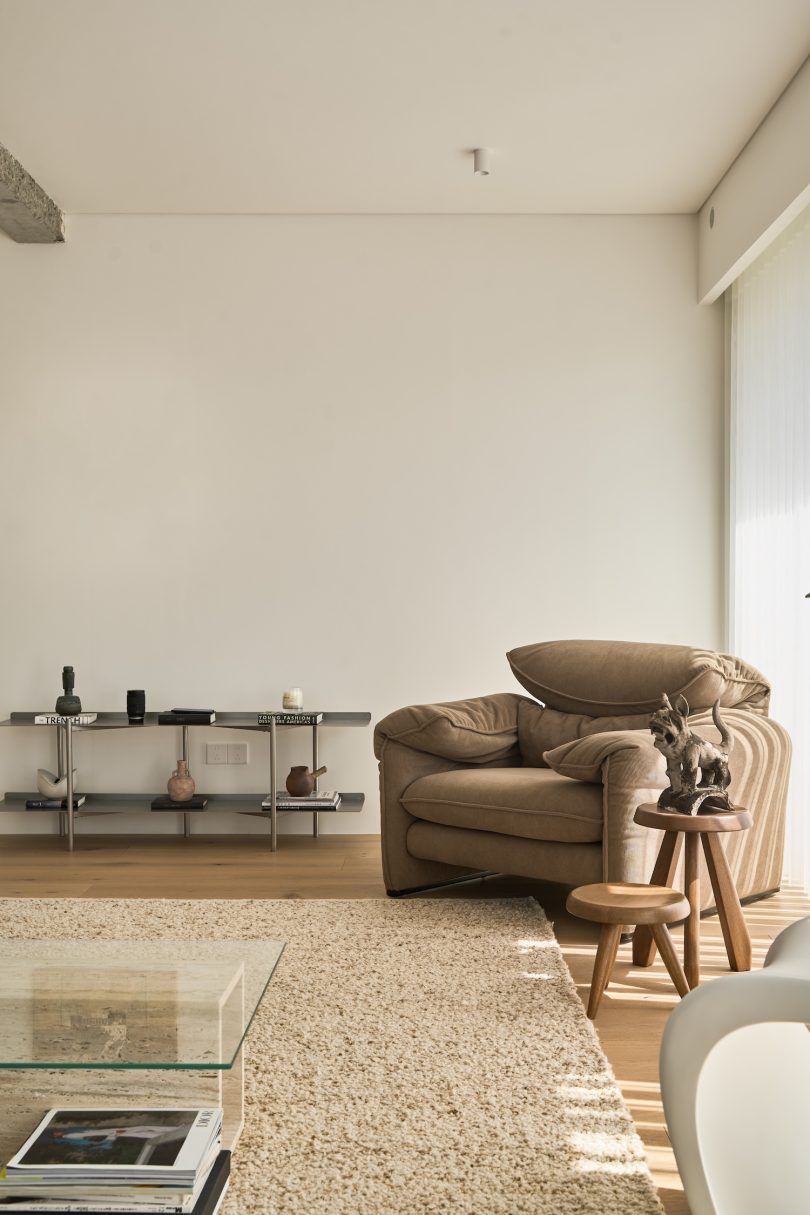 由Zhang Zihao设计的极简主义住宅Beijing Residence