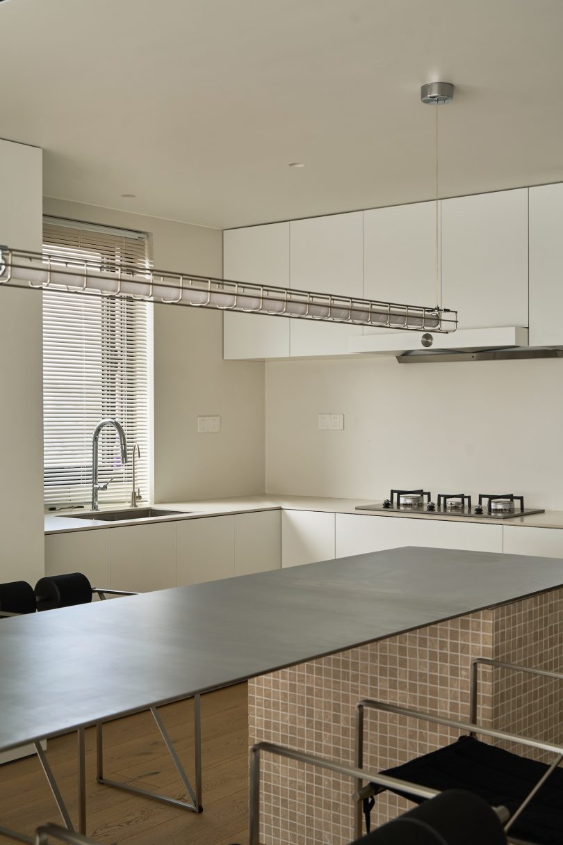 由Zhang Zihao设计的极简主义住宅Beijing Residence