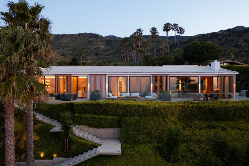 Sophie Goineau 以波浪为灵感设计的 Inland Lane Residence