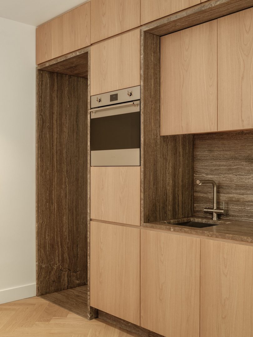 Nenmar设计的极简主义公寓Mansion Apartment