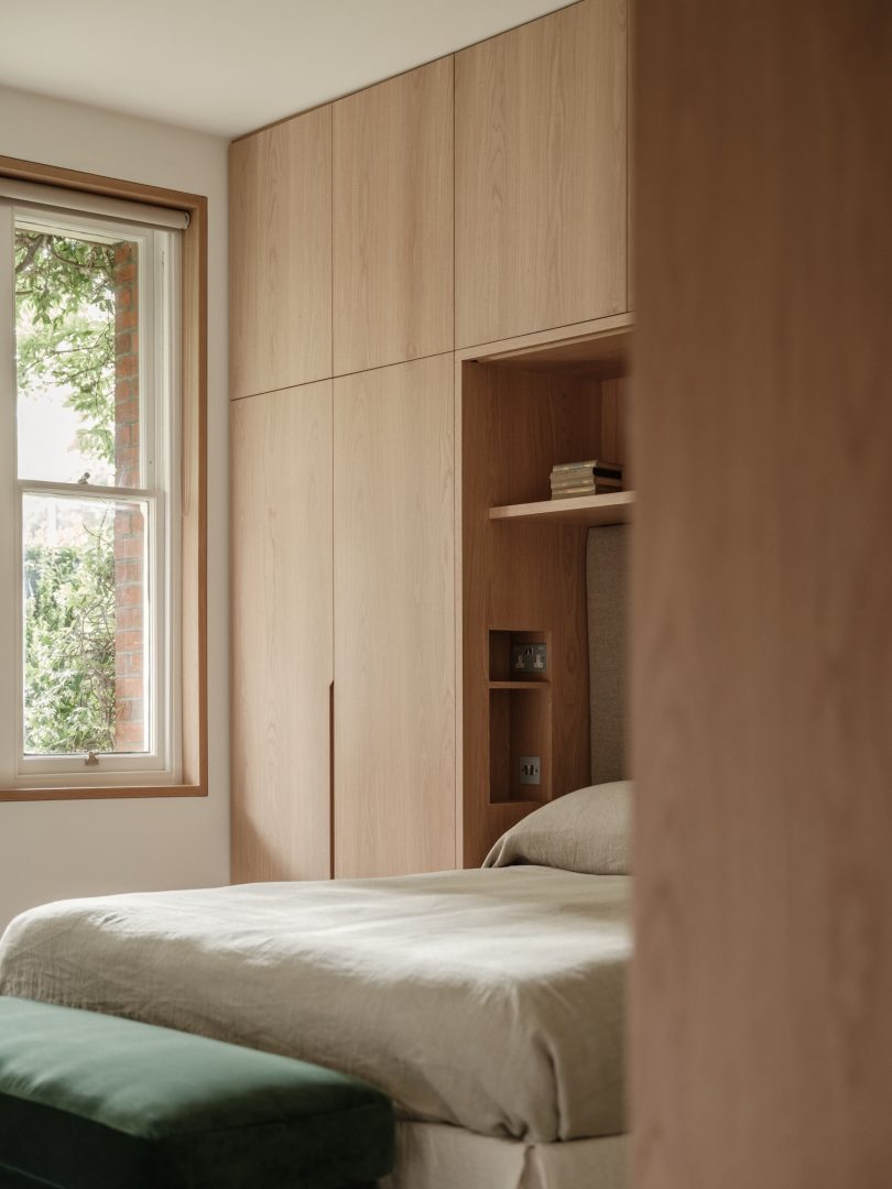 Nenmar设计的极简主义公寓Mansion Apartment