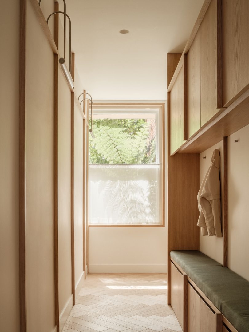 Nenmar设计的极简主义公寓Mansion Apartment