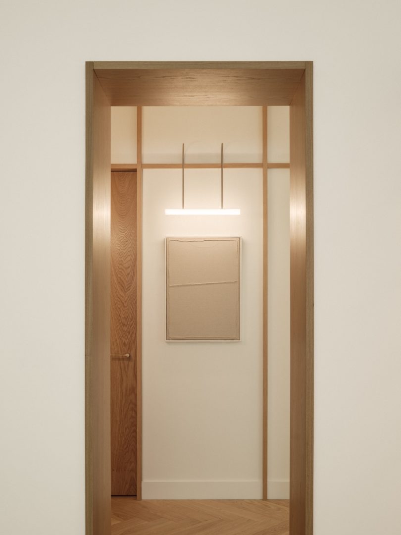 Nenmar设计的极简主义公寓Mansion Apartment