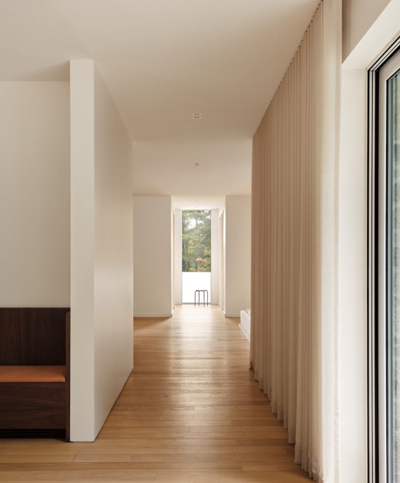 Vives St-Laurent设计的极简主义住宅Montpellier House