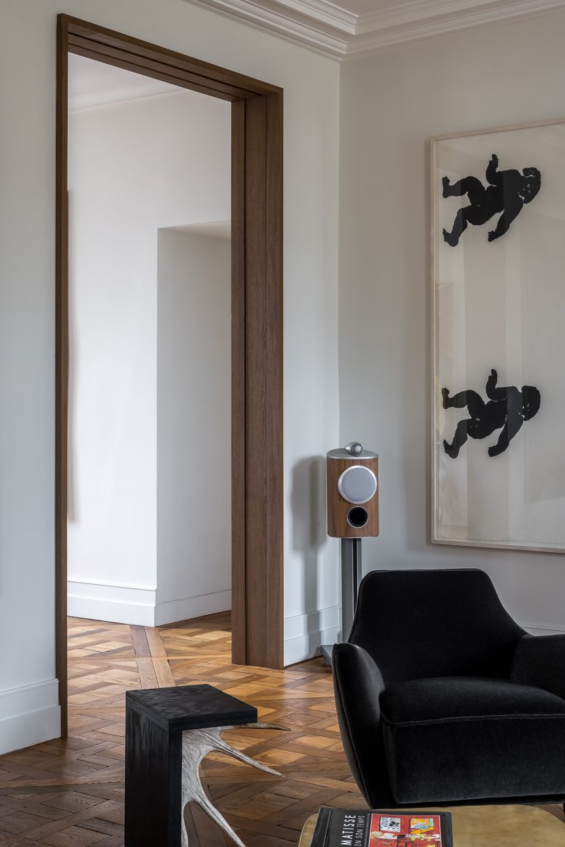 由THISTE设计的极简复式公寓Projet B.