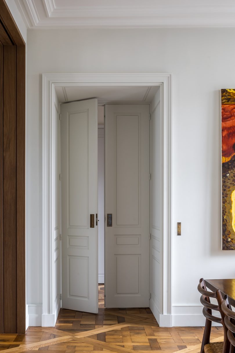 由THISTE设计的极简复式公寓Projet B.