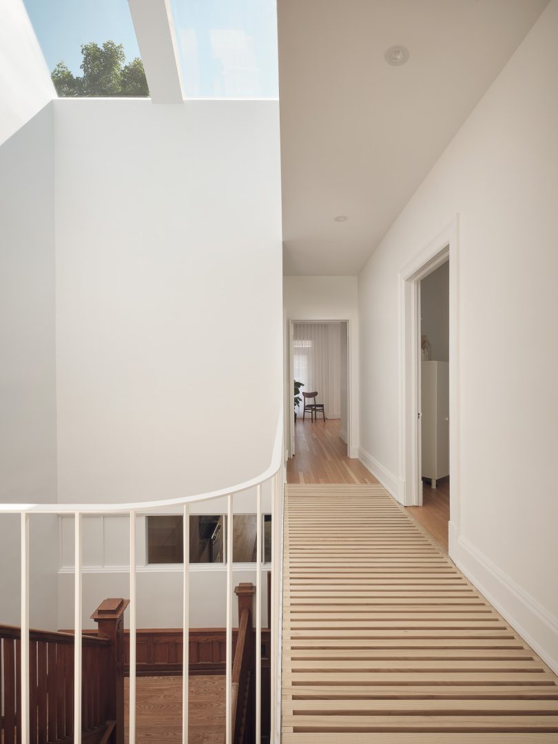 Jérôme Lapierre Architect设计的极简住宅Résidence du Parc