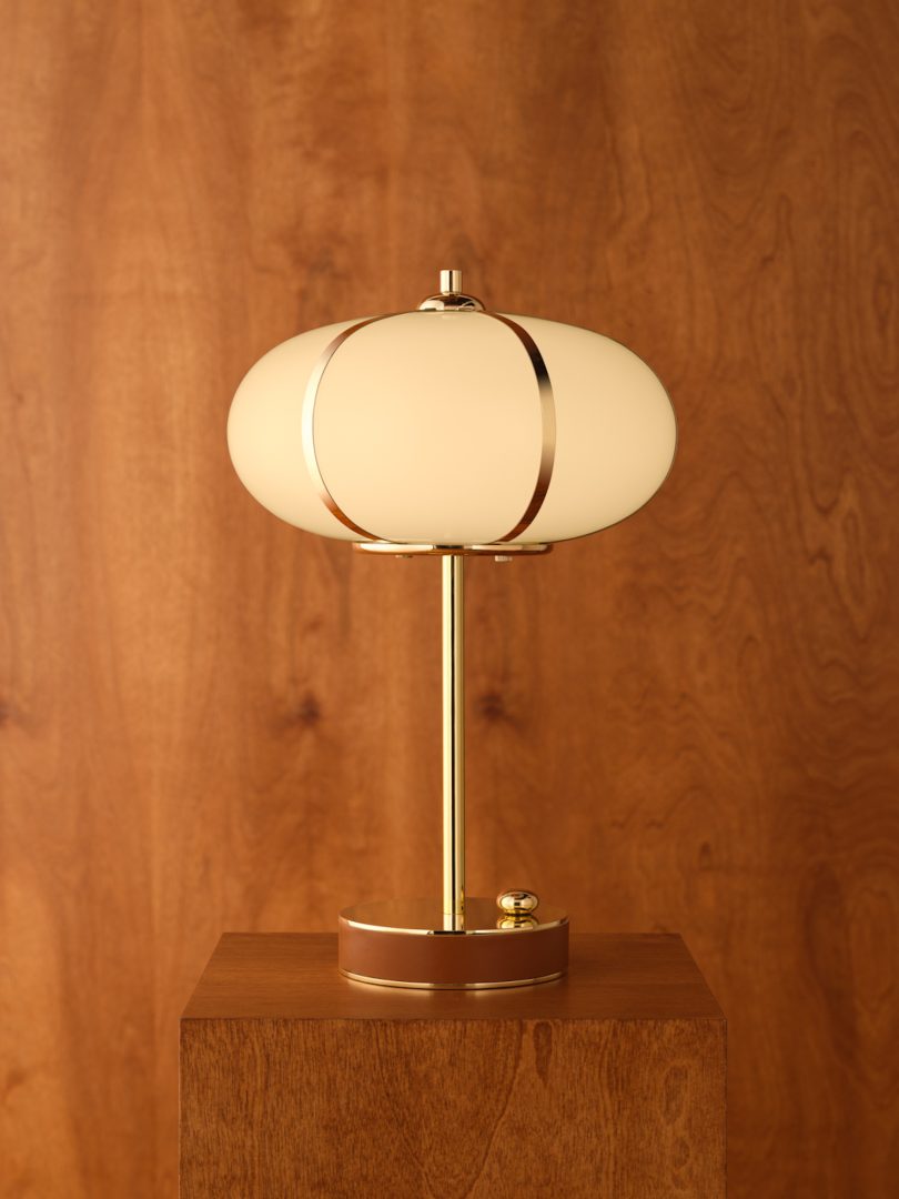 Konekt Studio设计的极简主义照明Rib Collection