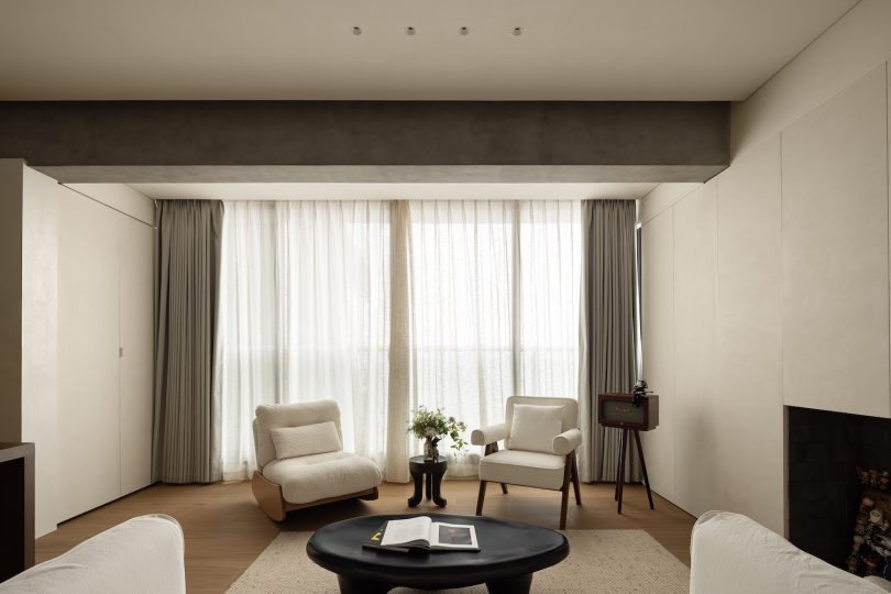 Huang Guangjian设计的极简住宅Toy Designer Home