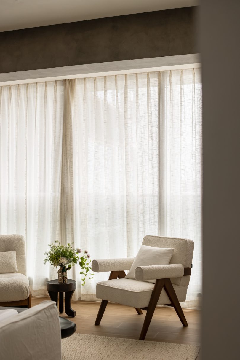 Huang Guangjian设计的极简住宅Toy Designer Home