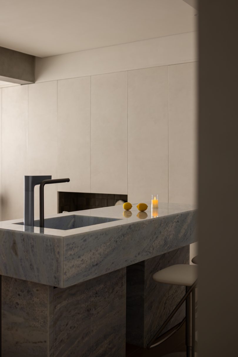 Huang Guangjian设计的极简住宅Toy Designer Home