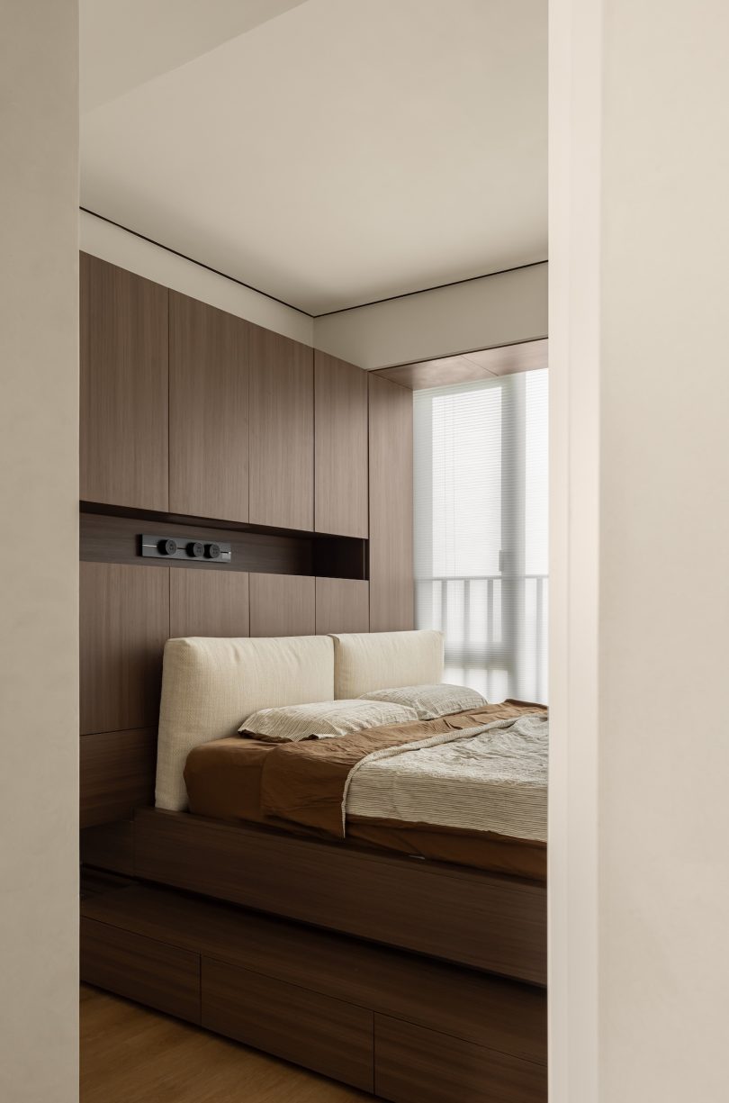 Huang Guangjian设计的极简住宅Toy Designer Home