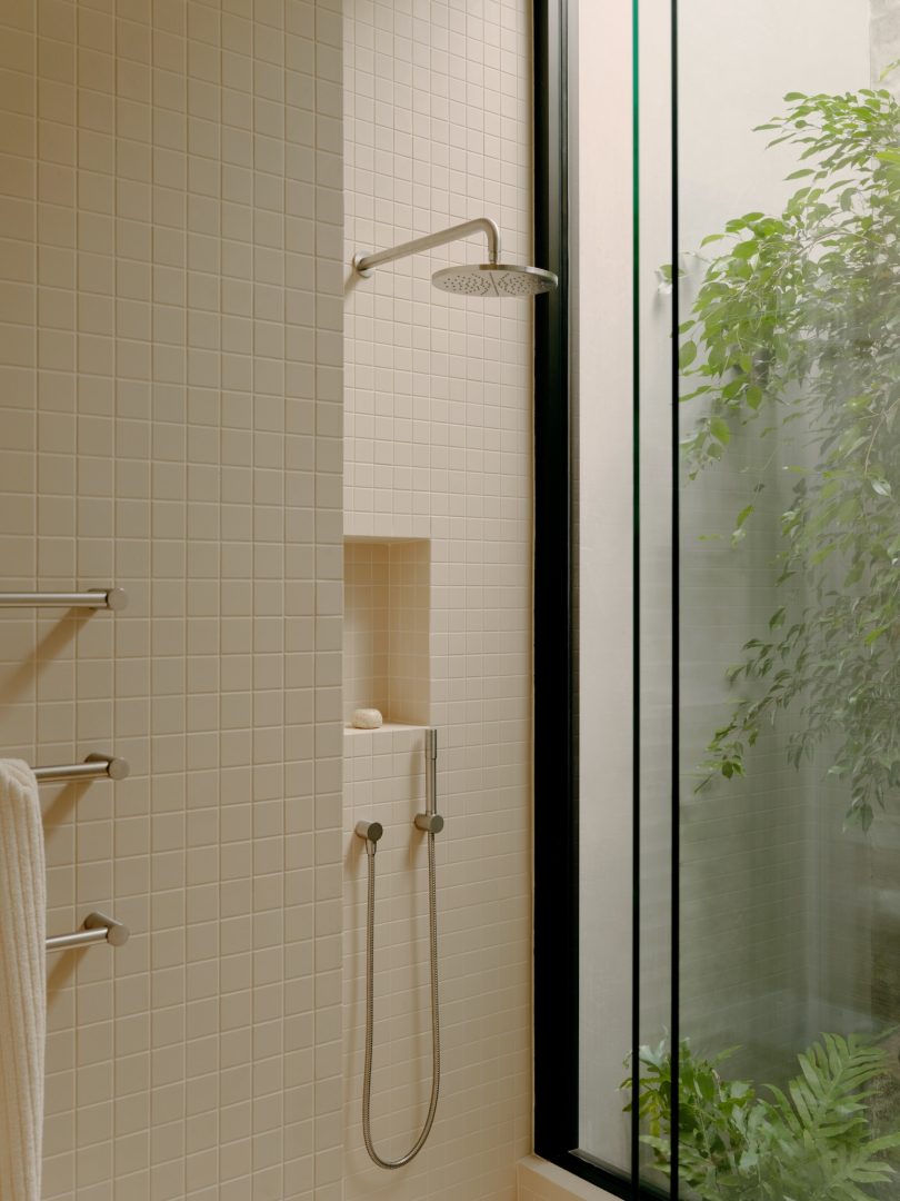 Alessia Ferrarini设计的极简住宅Fitzroy North Residence