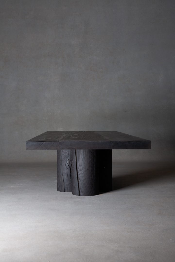 Atelier Bloc设计的极简咖啡桌Corvus Coffee Table