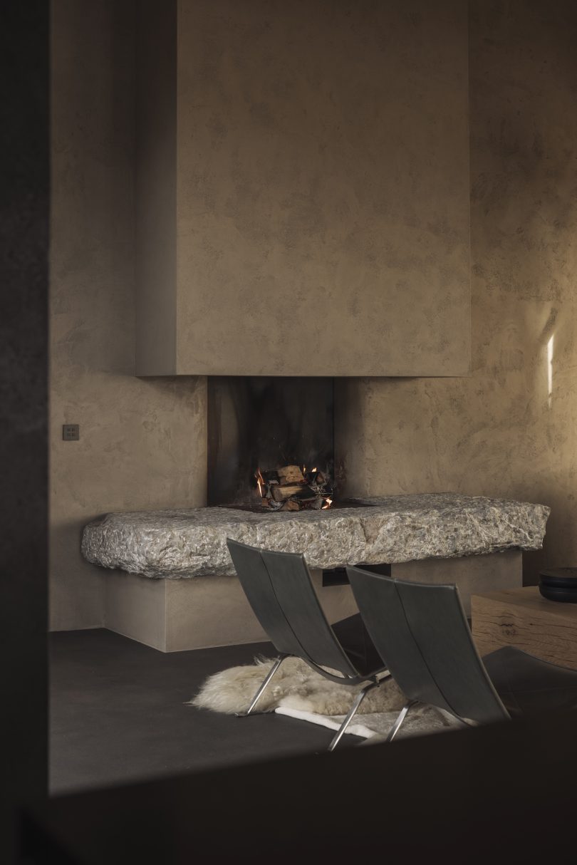 T J I P interior architects设计的极简主义住宅Gits Berg