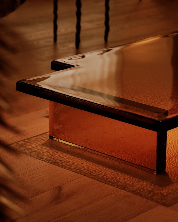 Clive Lonstein设计的极简主义咖啡桌Glass 003