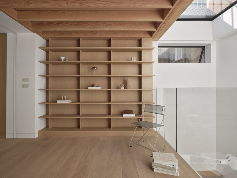 由Knox Bhavan设计的极简主义住宅Heartwood