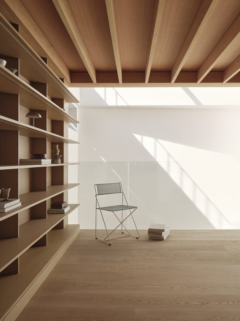 由Knox Bhavan设计的极简主义住宅Heartwood