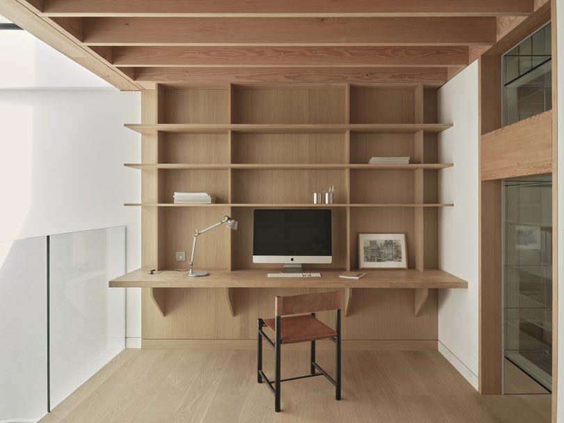 由Knox Bhavan设计的极简主义住宅Heartwood