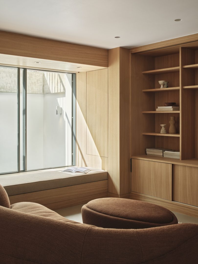 由Knox Bhavan设计的极简主义住宅Heartwood