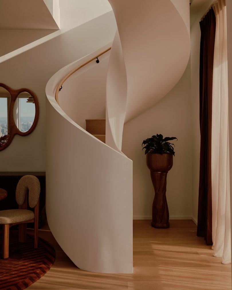 由Orior设计的极简主义公寓Orior Penthouse