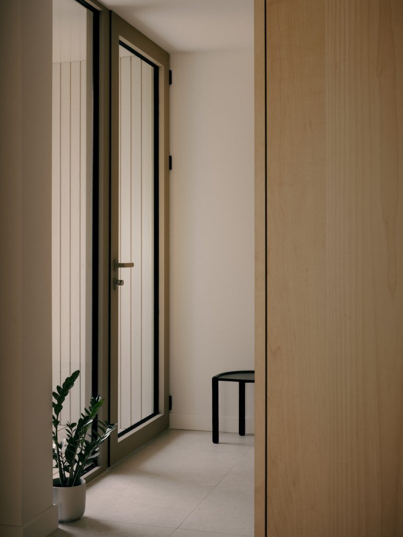 APPAREIL Architecture设计的极简住宅Pied-de-vent Residence