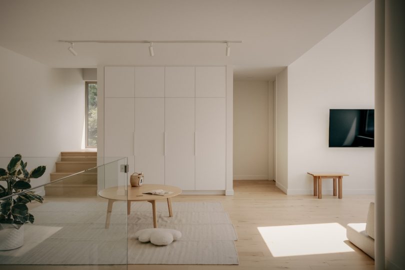 APPAREIL Architecture设计的极简住宅Pied-de-vent Residence