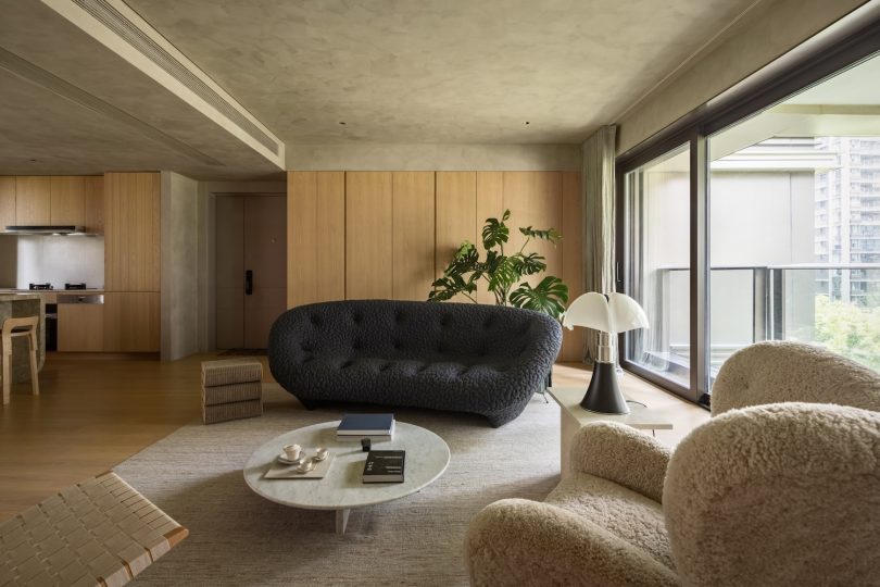 YWB DESIGN STUDIO设计的极简公寓Runqi Apartment