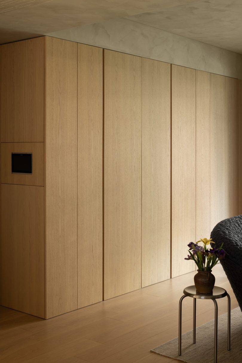 YWB DESIGN STUDIO设计的极简公寓Runqi Apartment