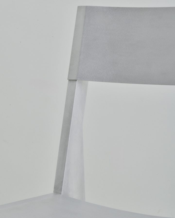 Jonas Trampedach设计的极简椅子Sample Chair