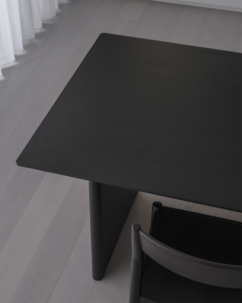 NEWOLD设计的极简主义公寓Sasaoka Apartment