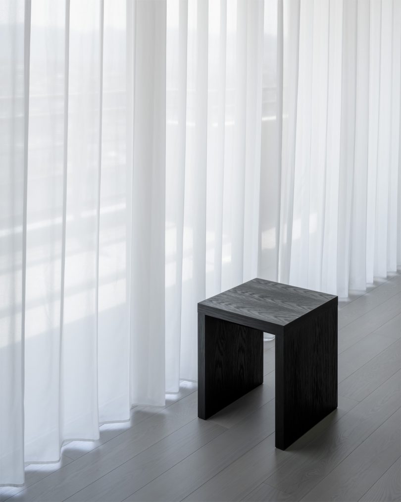 NEWOLD设计的极简主义公寓Sasaoka Apartment