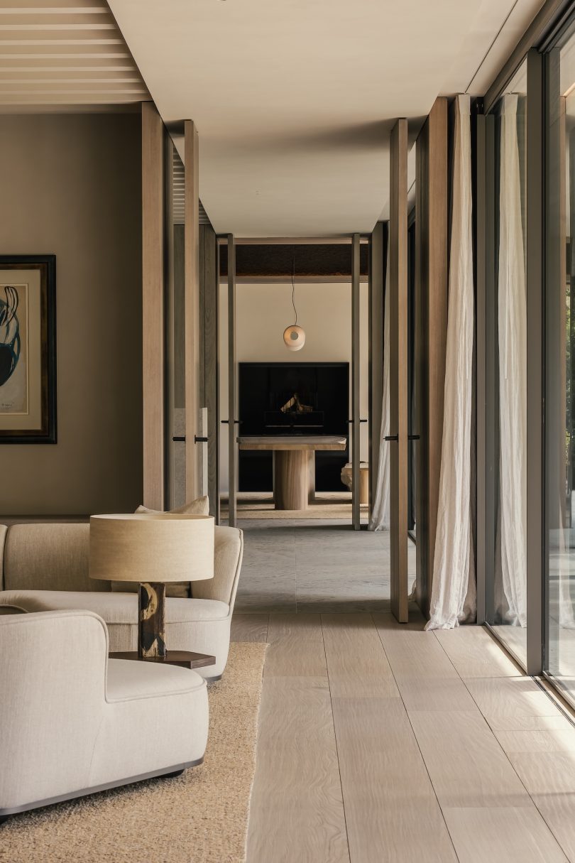 Simon de Burbure architects设计的极简住宅VC. House