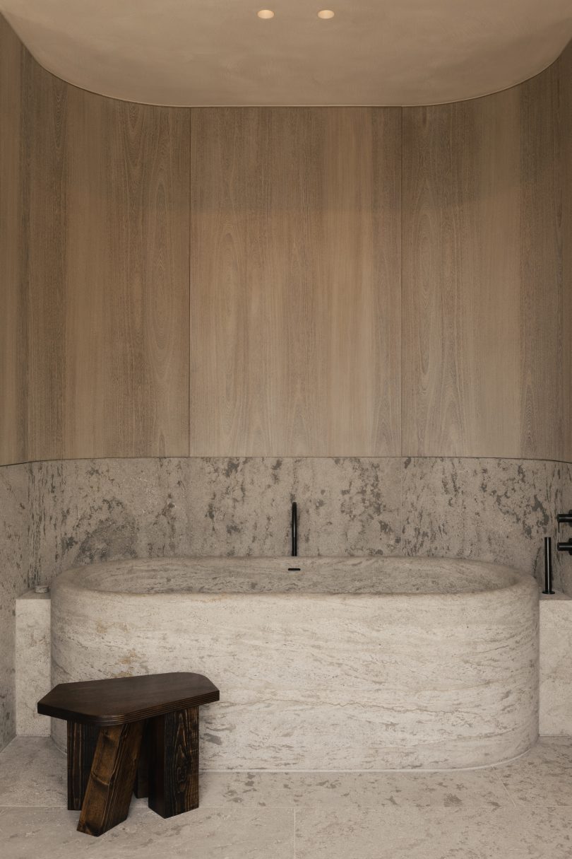 Simon de Burbure architects设计的极简住宅VC. House