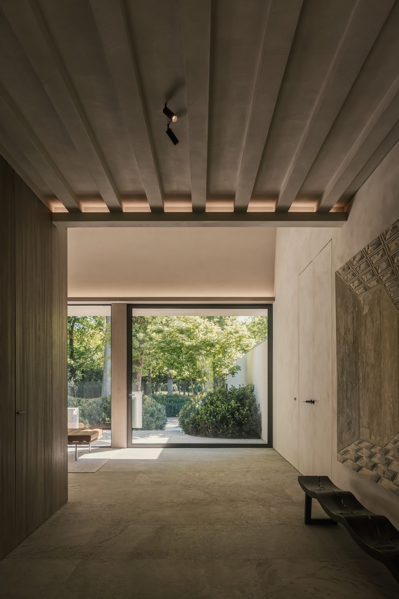 Simon de Burbure architects设计的极简住宅VC. House