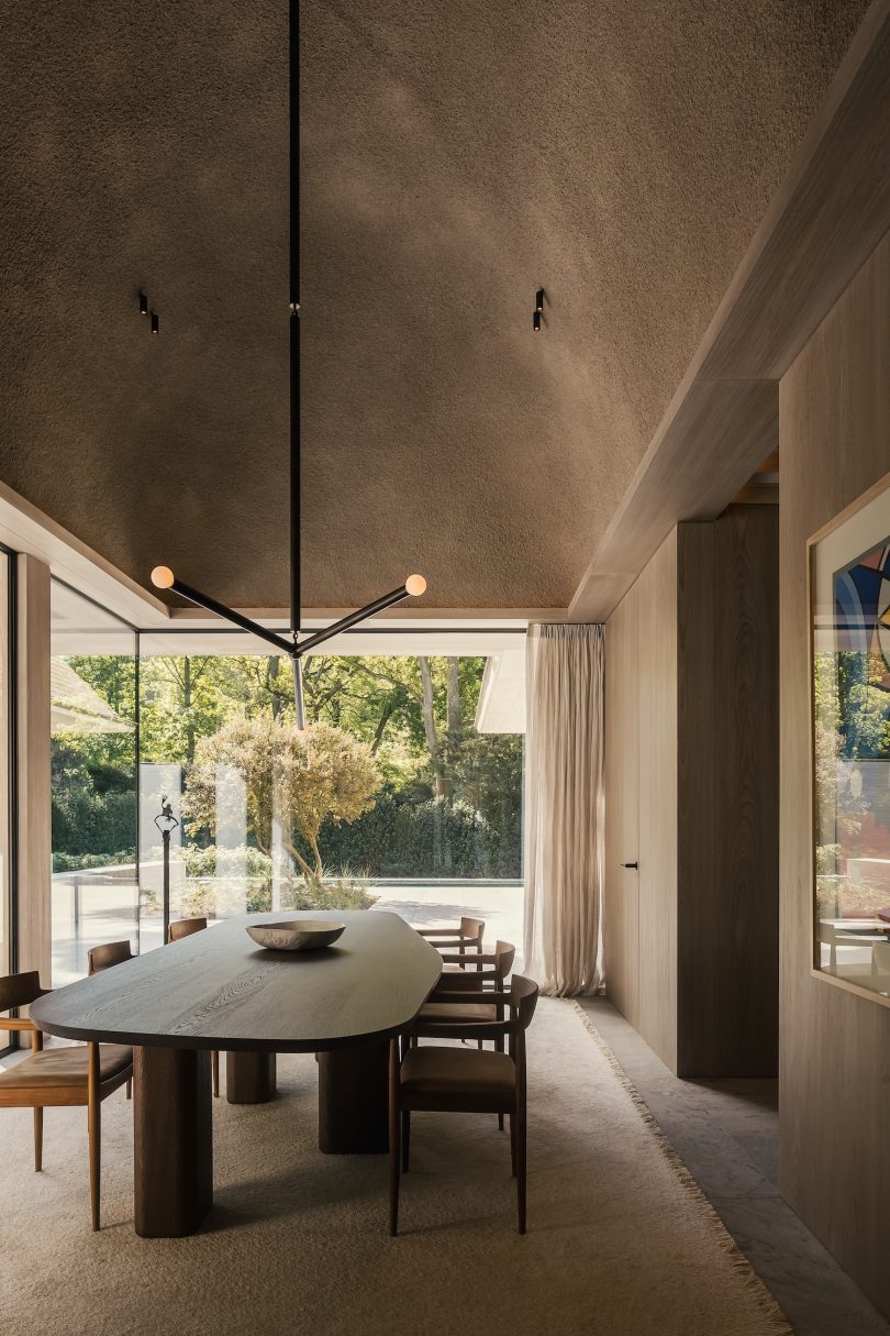 Simon de Burbure architects设计的极简住宅VC. House